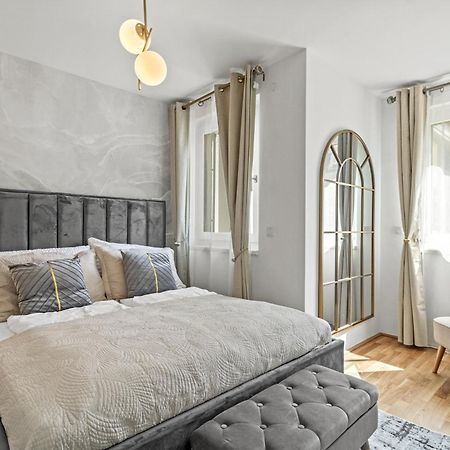 Modern Apartment I Parking I Вена Экстерьер фото