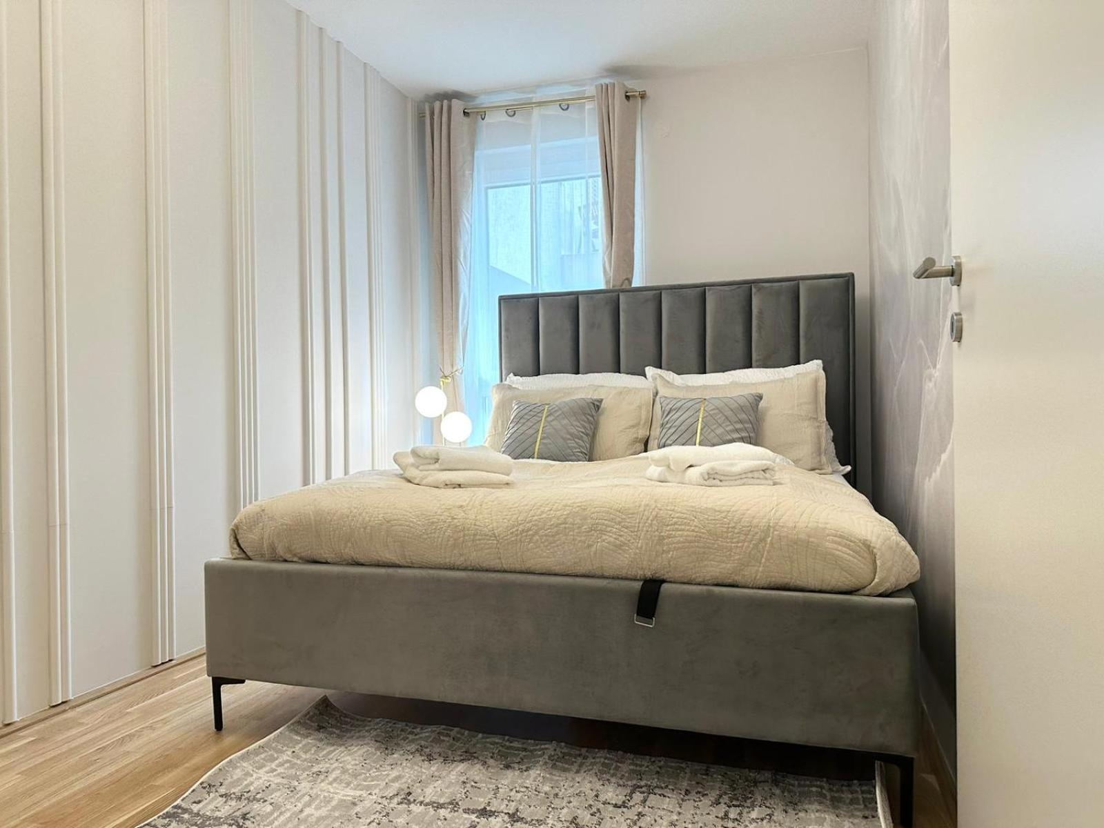 Modern Apartment I Parking I Вена Экстерьер фото