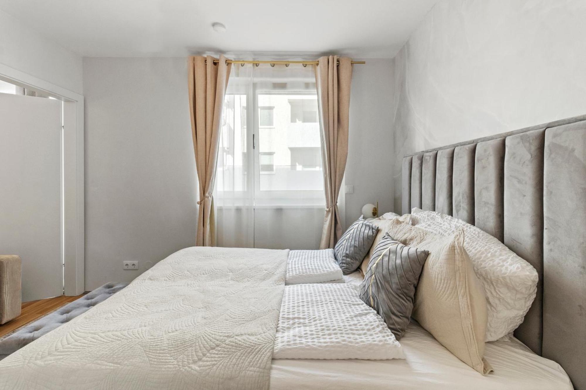 Modern Apartment I Parking I Вена Экстерьер фото