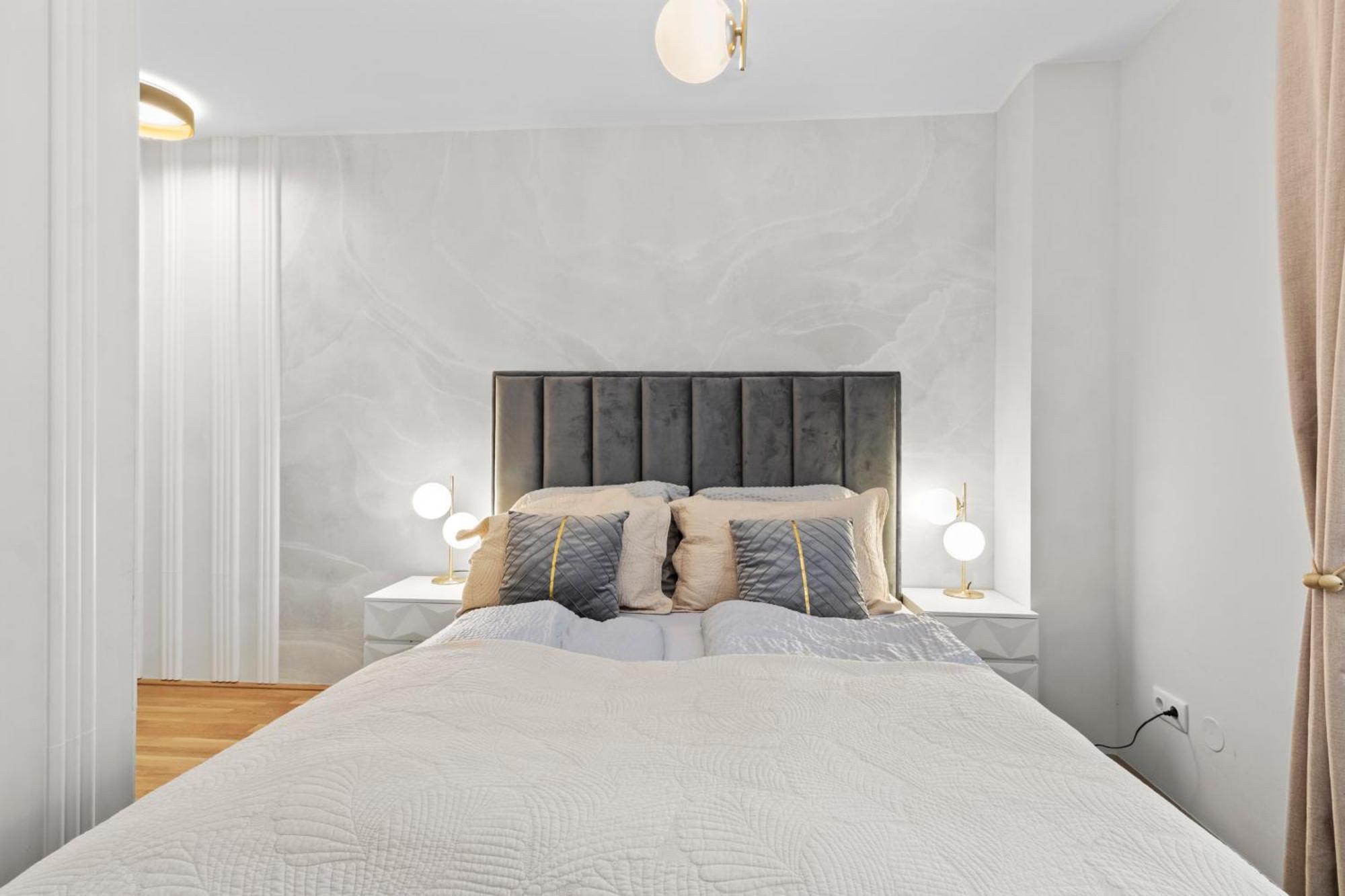 Modern Apartment I Parking I Вена Экстерьер фото